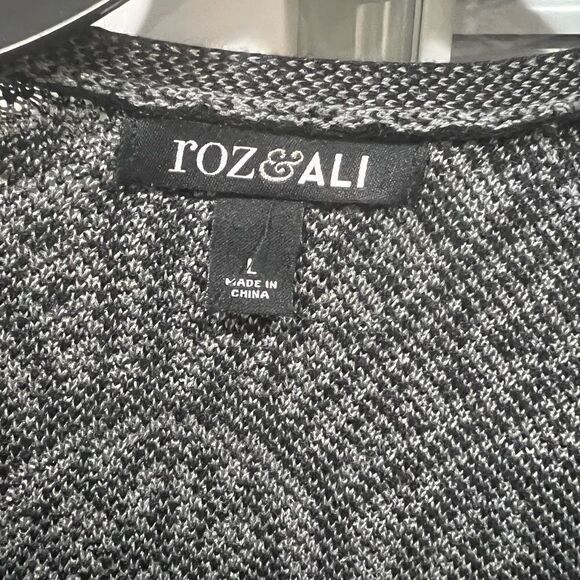Roz & Ali Cardigan - Picture 2 of 2